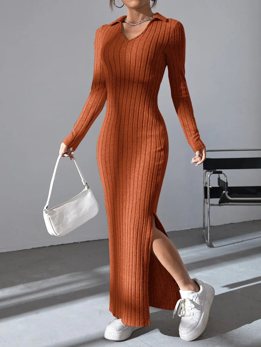 Vestido largo de punto ajustado con solapa y manga larga para Otoño/Invierno 2025